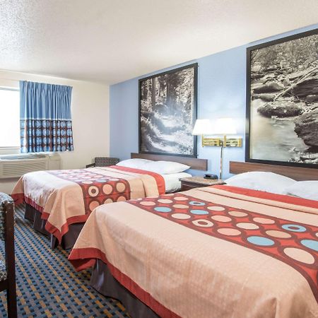 ซูเปอร์ 8 บาย วินด์แฮม นิวคาสเซิล Hotel นิวแคสเซิล ภายนอก รูปภาพ